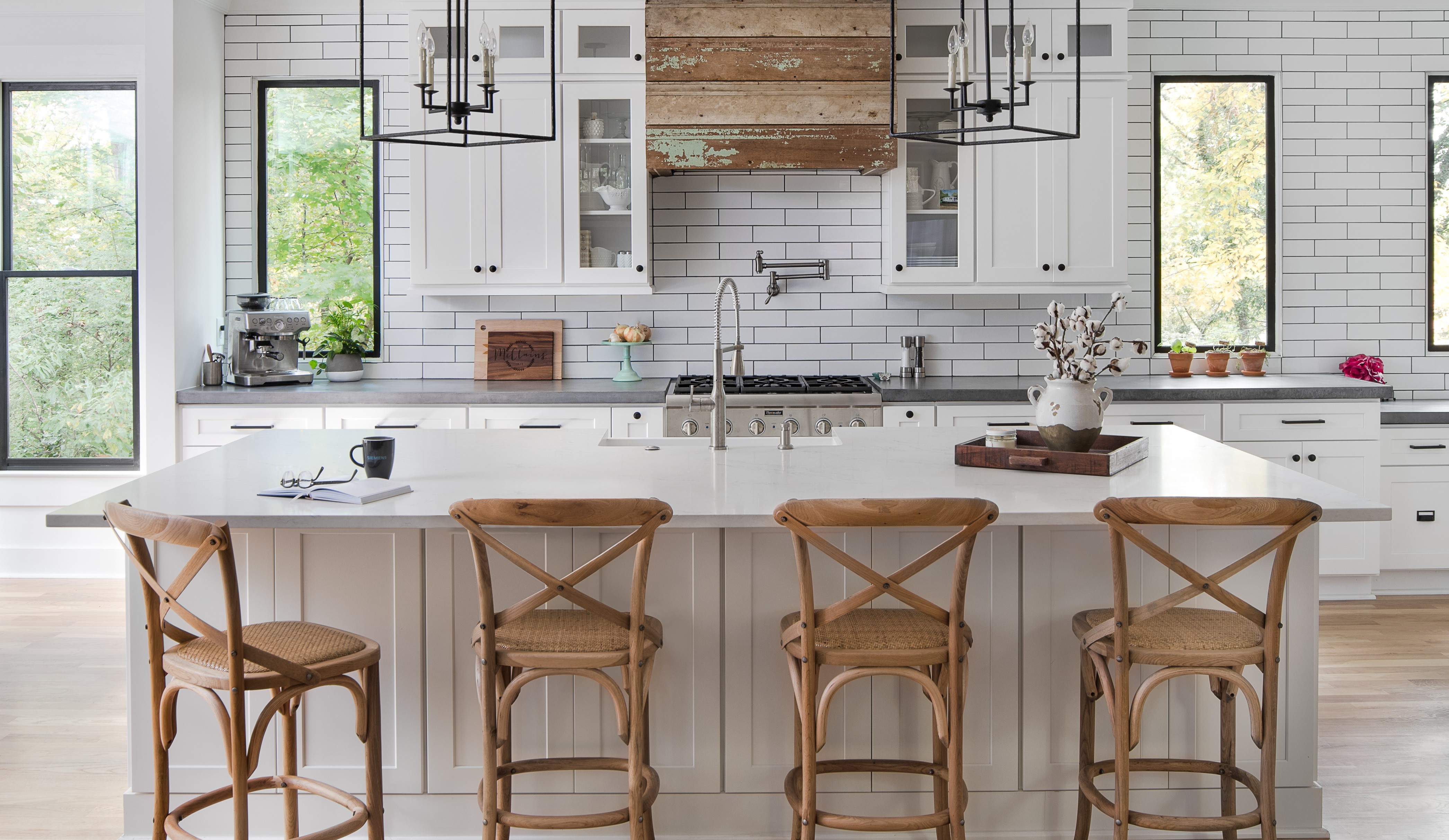Why White Cabinets Are Popular?